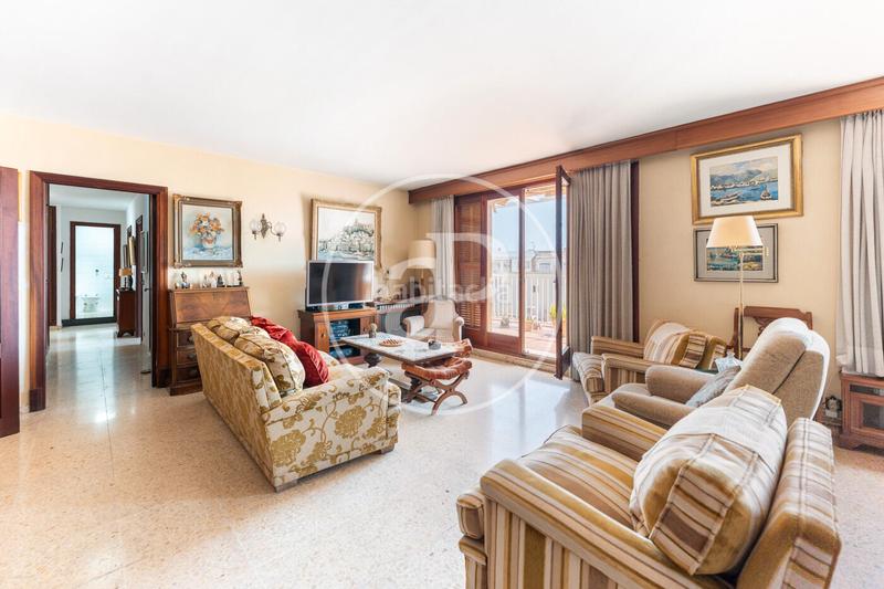 Foto 2a5a8746-f19e-40b7-a570-e6dd0ba8f93f. Attico con riscaldamento in El Mercat Palma de Mallorca