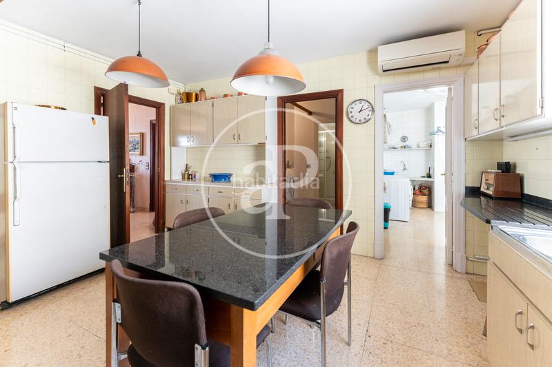 Foto 31eb7e9d-b6c9-4882-874d-3a12147d8fd7. Attico con riscaldamento in El Mercat Palma de Mallorca