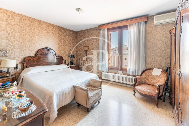 Foto 72edfb8f-aca3-48e0-9c5b-0da0d1b05fdd. Attico con riscaldamento in El Mercat Palma de Mallorca