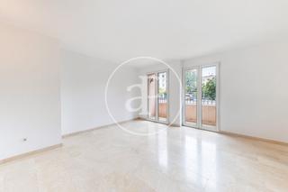 Miete Etagenwohnung  Carrer de sant joan de la salle. Piso en alquiler en zona bons aires