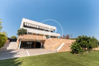Casa  C/ de sant vicenç ferrer. Chalet independiente en venta en sa cabaneta