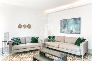 Rent Flat  Carrer de la gerreria. Piso en alquiler con balcón en el casco antiguo de palma