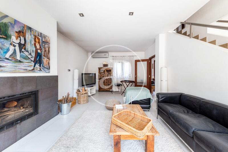 Foto 89ce1f44-ee52-4054-8e42-77aba8828740. Casa amb calefacció aparcament piscina a Gènova Palma de Mallorca