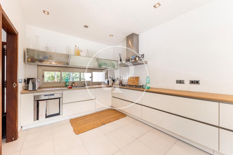 Foto e7f532ac-1b59-42f0-a8e6-b24a22a01800. Casa amb calefacció aparcament piscina a Gènova Palma de Mallorca