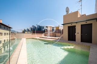 Lloguer Dúplex  Carrer de bellver. Casa adosada en alquiler con terraza en el terreno