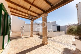 Maison  Carrer dels rocabertí. Casa tradicional de pueblo en venta en vilafranca de bonany