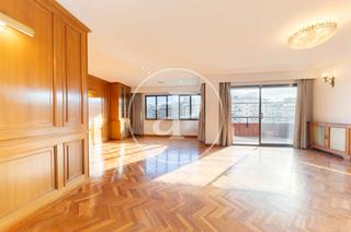 Etagenwohnung in Pg. de Mallorca