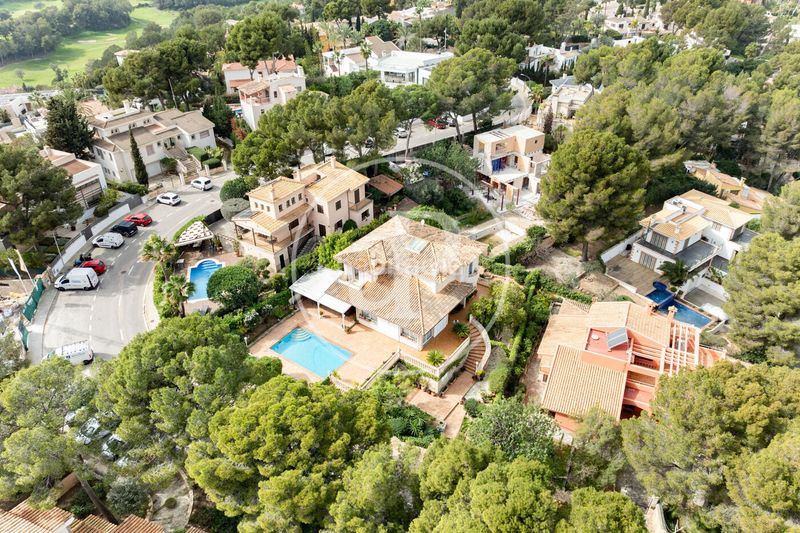 Foto 406fa79a-fe72-4014-993f-7df2d7213b06. Casa amb calefacció aparcament piscina a Son Ferrer Calvià