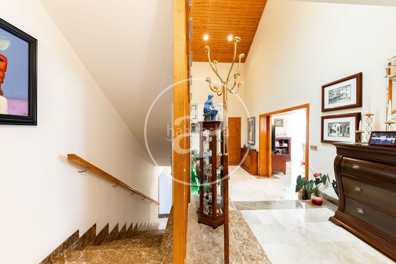 Foto c6777705-86d4-4fca-afdd-7dba909bf2f3. Casa amb calefacció aparcament piscina a Son Ferrer Calvià