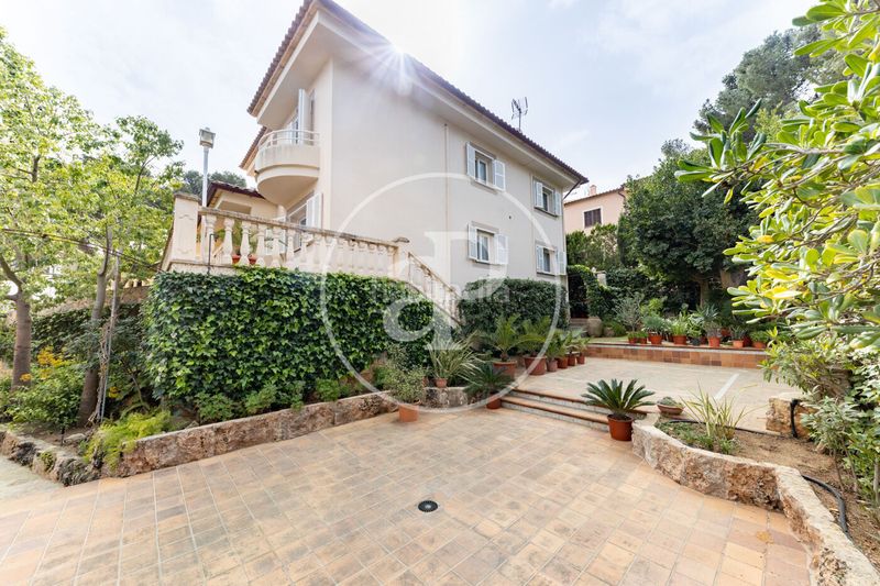 Foto e08cdbff-c609-486c-b9e0-fc5c16bba5c6. Casa amb calefacció aparcament piscina a Son Ferrer Calvià