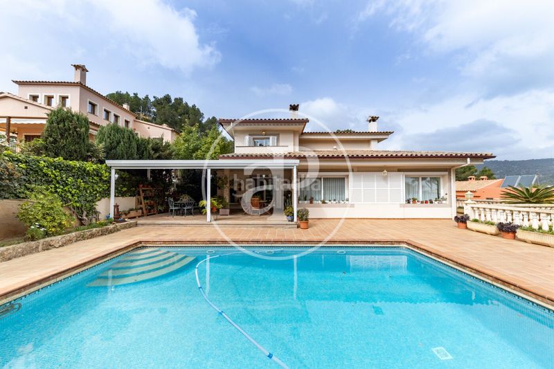 Foto e5db5b67-dcd9-4e36-8e95-159ea1acc6e4. Casa amb calefacció aparcament piscina a Son Ferrer Calvià