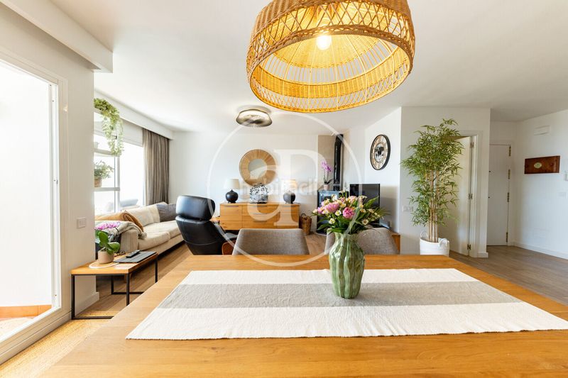 Foto 1c01213a-c8b8-4b78-9f42-962fe195c0eb. Dúplex amb calefacció aparcament piscina a Cas Català-Illetes Calvià