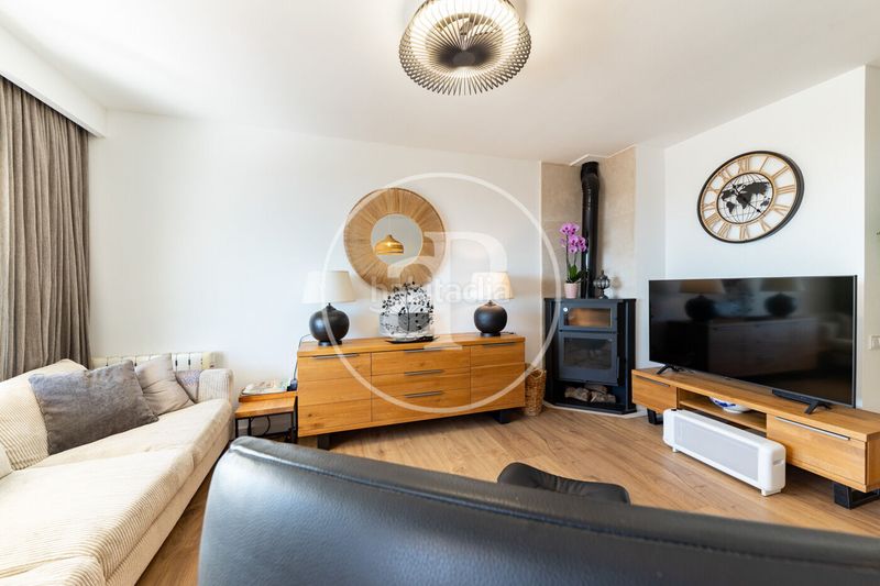 Foto 6bf1bcca-c74e-4987-9ce4-85e087b6f7a6. Dúplex amb calefacció aparcament piscina a Cas Català-Illetes Calvià