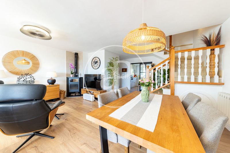 Foto 8e50a0c8-91fd-4d30-9dbe-cd01a40a03e8. Dúplex amb calefacció aparcament piscina a Cas Català-Illetes Calvià