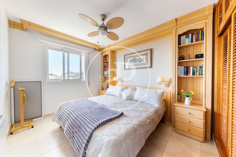 Foto 9cf1a5e7-54e7-4f20-8fe3-0bc91891448b. Dúplex amb calefacció aparcament piscina a Cas Català-Illetes Calvià