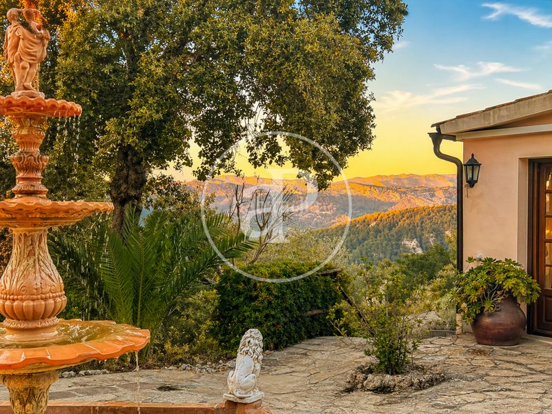 Foto bedb0ad9-6f3d-4754-b823-261f619ad092. Casa amb calefacció aparcament piscina a Esporles
