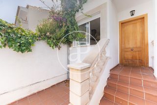 Rent Semi detached house  Carrer de son llull. Chalet adosado en alquiler en la vileta