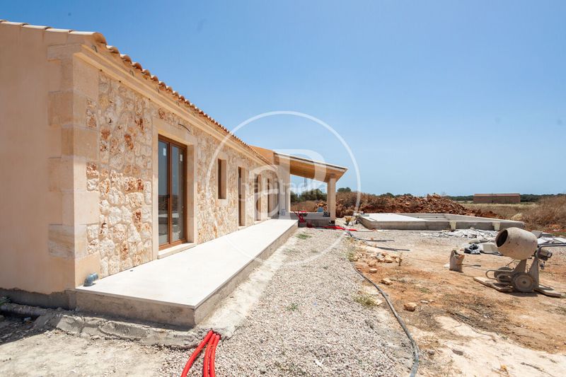 Foto f146240e-9a84-41ce-8ff2-e841ffae752b. Casa amb calefacció aparcament piscina a Campos poble Campos