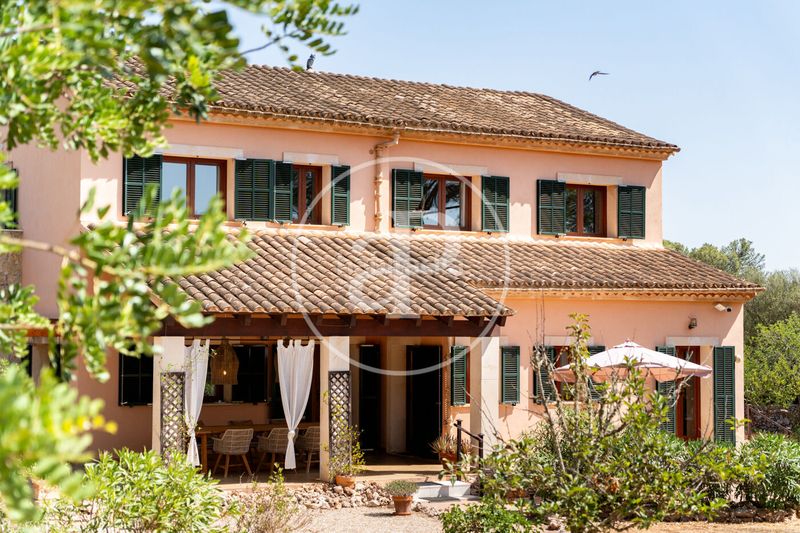 Foto b3091100-54a3-4995-be08-e39d185817e1. Casa amb calefacció aparcament piscina a Algaida