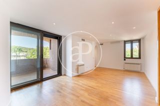 Location Attique  Carrer d'álvaro de bazán. Ático en alquiler en son armadams