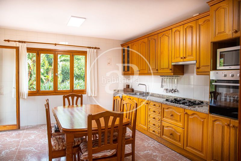 Foto 0b985d9b-1bba-47a7-9b6f-075931d5eacc. Casa amb aparcament piscina a Son Sardina Palma de Mallorca