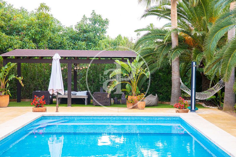 Foto 2e660520-3100-42df-8cb4-98babb0e8910. Casa amb aparcament piscina a Son Sardina Palma de Mallorca