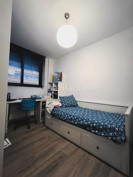 Foto b3021eb0-e087-4c22-b87d-434d7df6d049. Casa a schiera con camino riscaldamento parcheggio in Torrent