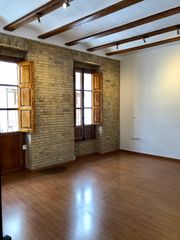 Affitto Appartamento in El Pilar. Encanto histórico y diseño moderno junto a la av. del oest