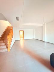 Casa aparellada a Barrio Peral-San Félix. Duplex a estrenar
