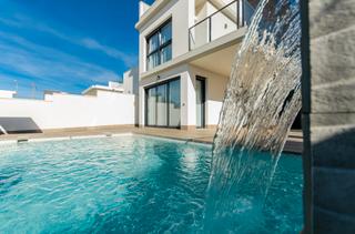 Chalet en Calle los chirrines 29. Preciosa villa de lujo  donde podrs jugar al golf