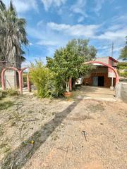 Mas à Librilla. ¡dos terrenos en venta con casa, cochera, piscina!
