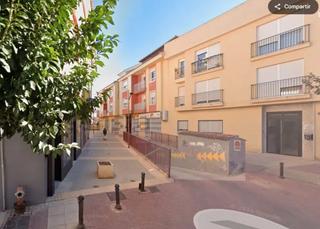 Rent Car parking in Alcantarilla. Se alquila plaza de garaje cercano a calle eras