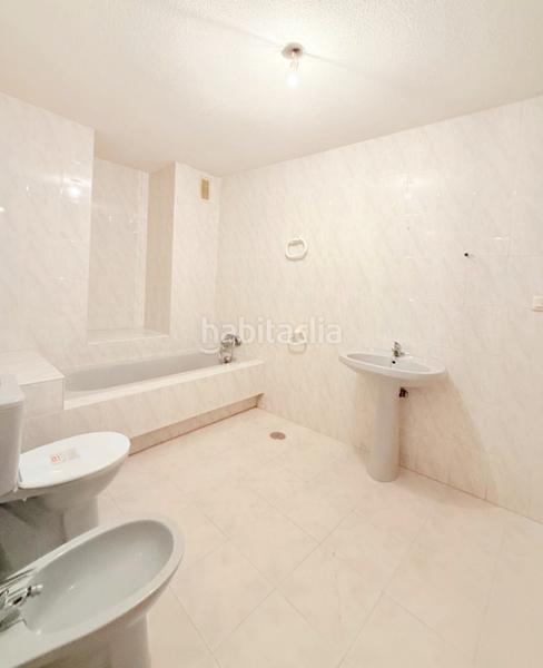 Foto 6015d6c7-743a-442f-aa04-2db13c967651. Pis a Alcantarilla