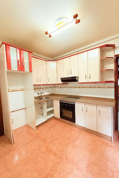 Foto bfe9f2f9-1f2d-4120-9f92-6b1334d98a9c. Pis amb aparcament a Alcantarilla