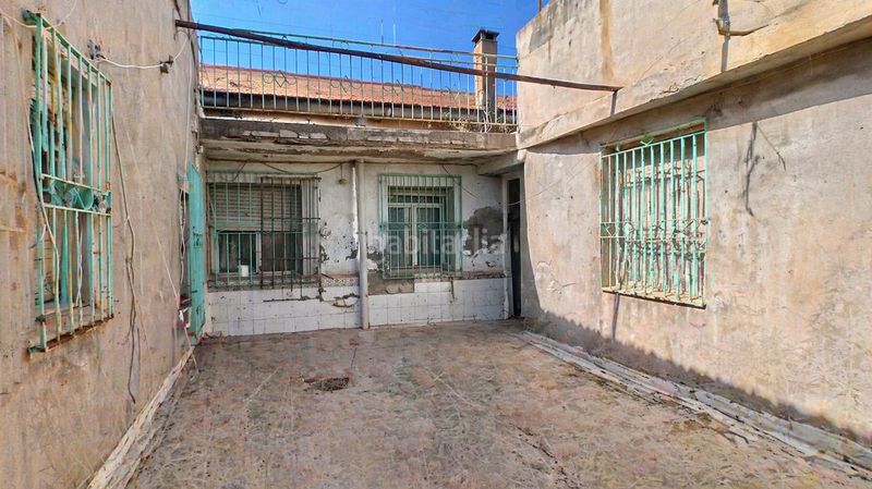 Foto 93ec30df-3f60-4e52-9b89-15ee338257a5. Casa amb xemeneia a Alcantarilla