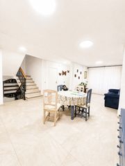 House in Alcantarilla. Magnífica vivienda tipo dúplex en alcantarilla – zona cayitas