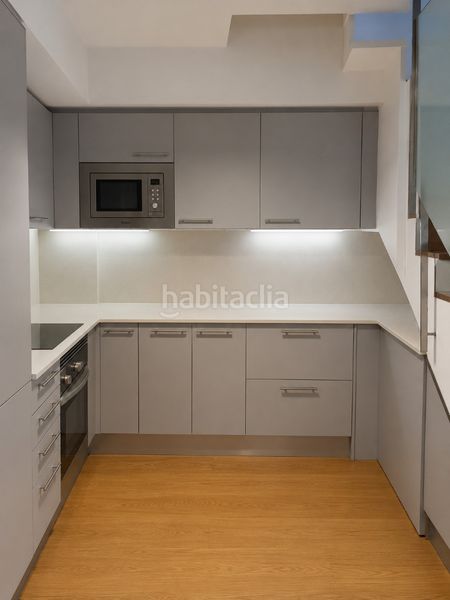 Foto 158b20e9-6a63-4701-9366-81882a76a80e. Àtic amb calefacció aparcament a Progrés - Pep Ventura Badalona