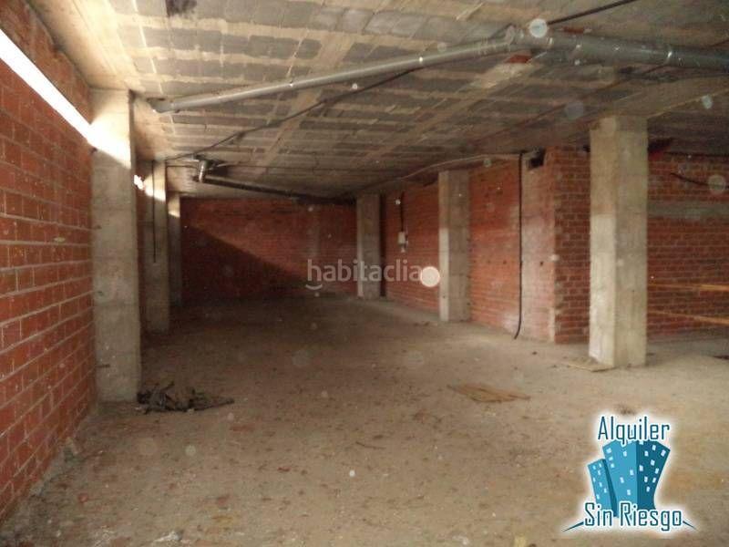 Foto f6519687-a2a7-4102-a476-f8a36c014167. Alquiler local comercial se alquila local en zona perú en Cáceres