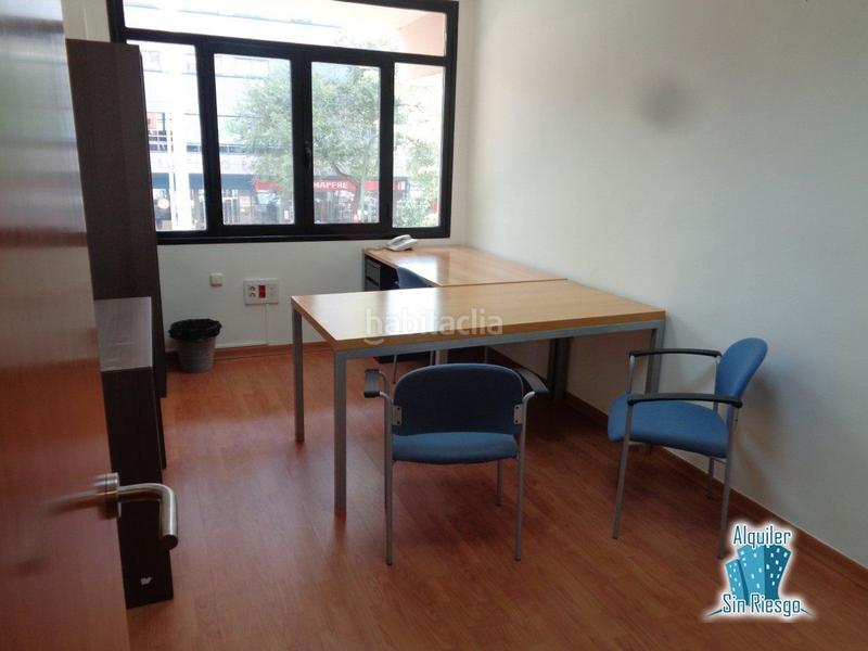 Foto 83532f7d-085f-4759-b939-3549568c6890. Rent office space in Centro Cáceres