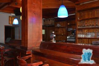 Lloguer Local Comercial a Casco Antiguo. Se alquila bar amueblado en centro de cáceres