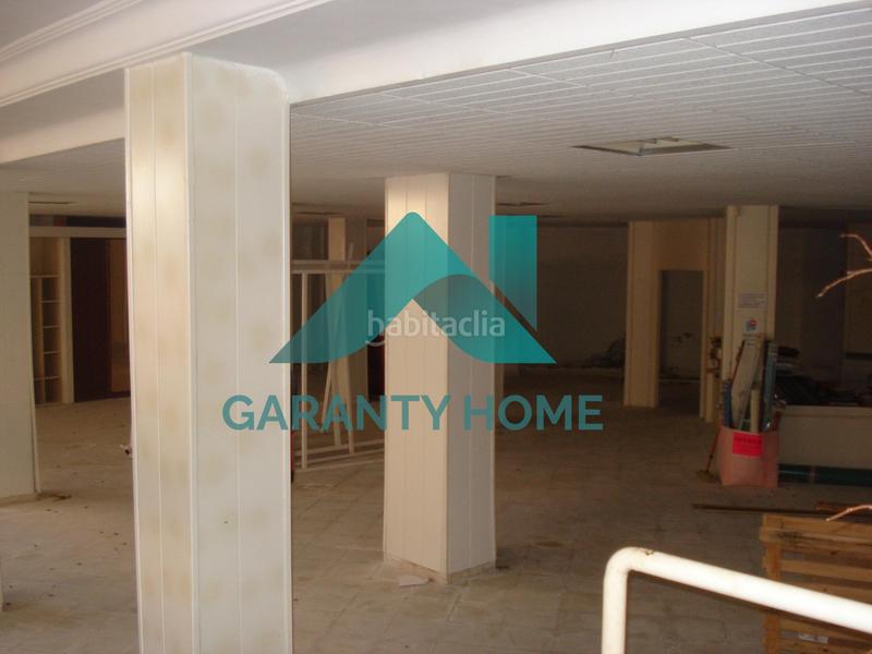 Foto 0401603a-5f28-4445-a635-27ff074b1d9d. Alquiler local comercial ref. 00007 se alquila local comercial en cruz de los caídos! en Cáceres