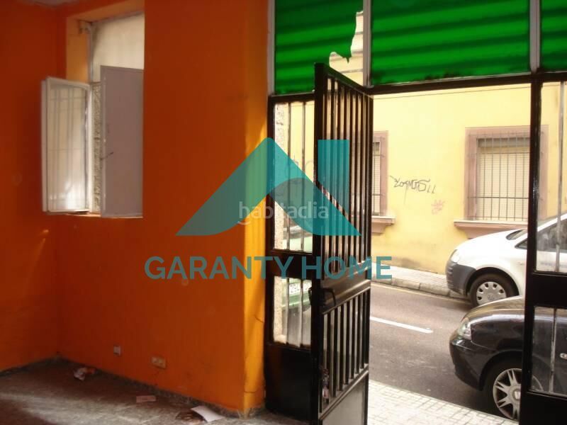 Foto 18b4592b-fe2e-4969-a899-e9797159dc0c. Alquiler local comercial se alquila local zona fratres en Cáceres