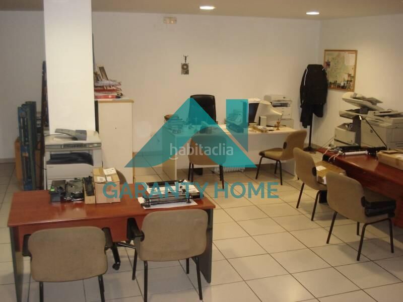 Foto 76ed568b-c7e1-48b0-b231-02a0d931e3f9. Alquiler local comercial se alquila local zona fratres en Cáceres