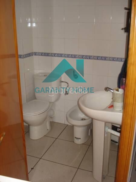 Foto b63e9a29-6624-4082-ab99-0deff6bcddf2. Alquiler local comercial se alquila local zona fratres en Cáceres