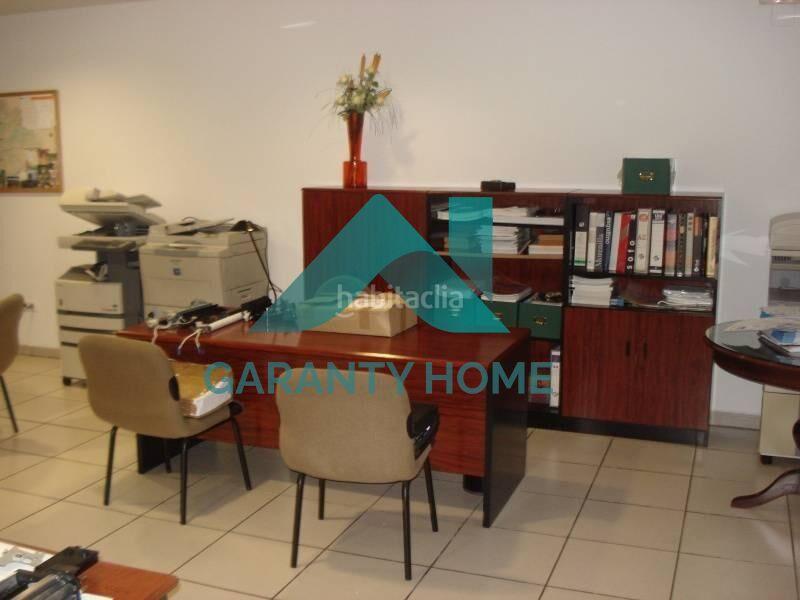 Foto 57b6a1ce-4ec8-4f89-a067-f728ad6a48fb. Lloguer local comercial a Centro Cáceres