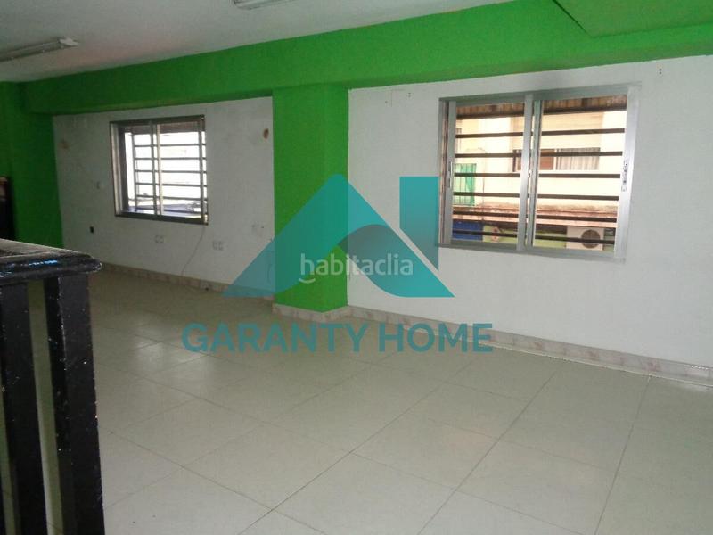 Foto f70edb5f-f688-4555-aa18-15a2fb268215. Location local commercial dans Centro Cáceres