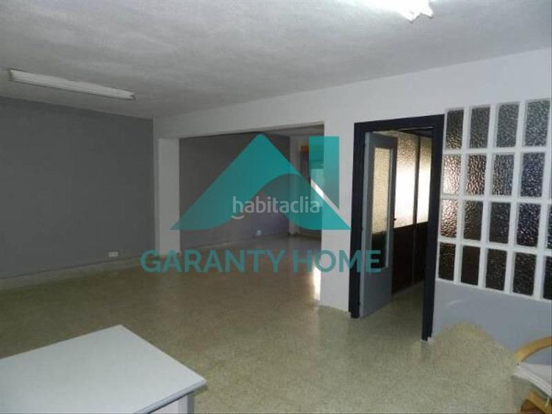 Foto 7450d0d3-6510-4226-8e60-dbab16f3cedd. Rent office space with heating in Casco Antiguo Cáceres