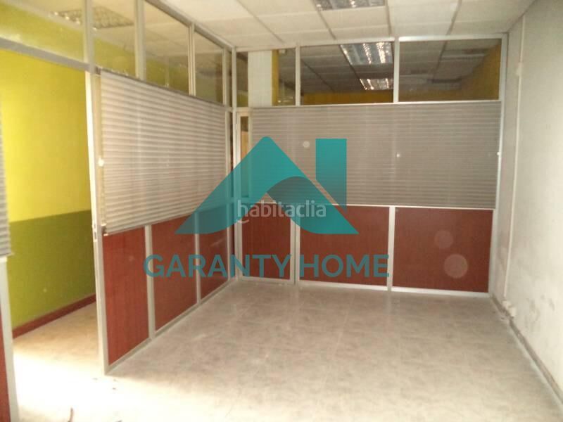 Foto a28c2b75-126b-40ec-938d-eaaaabc92b7e. Local comercial a Centro Cáceres