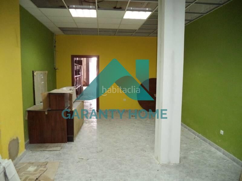 Foto ceae8a66-b365-4358-b694-65fc7192f17f. Local comercial a Centro Cáceres