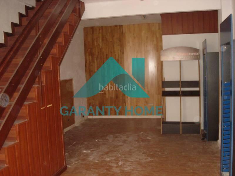 Foto 21f7e8a5-e15d-4512-854e-d1b9bfb9e6b0. Alquiler local comercial se alquila local en zona antonio hurtado en Cáceres